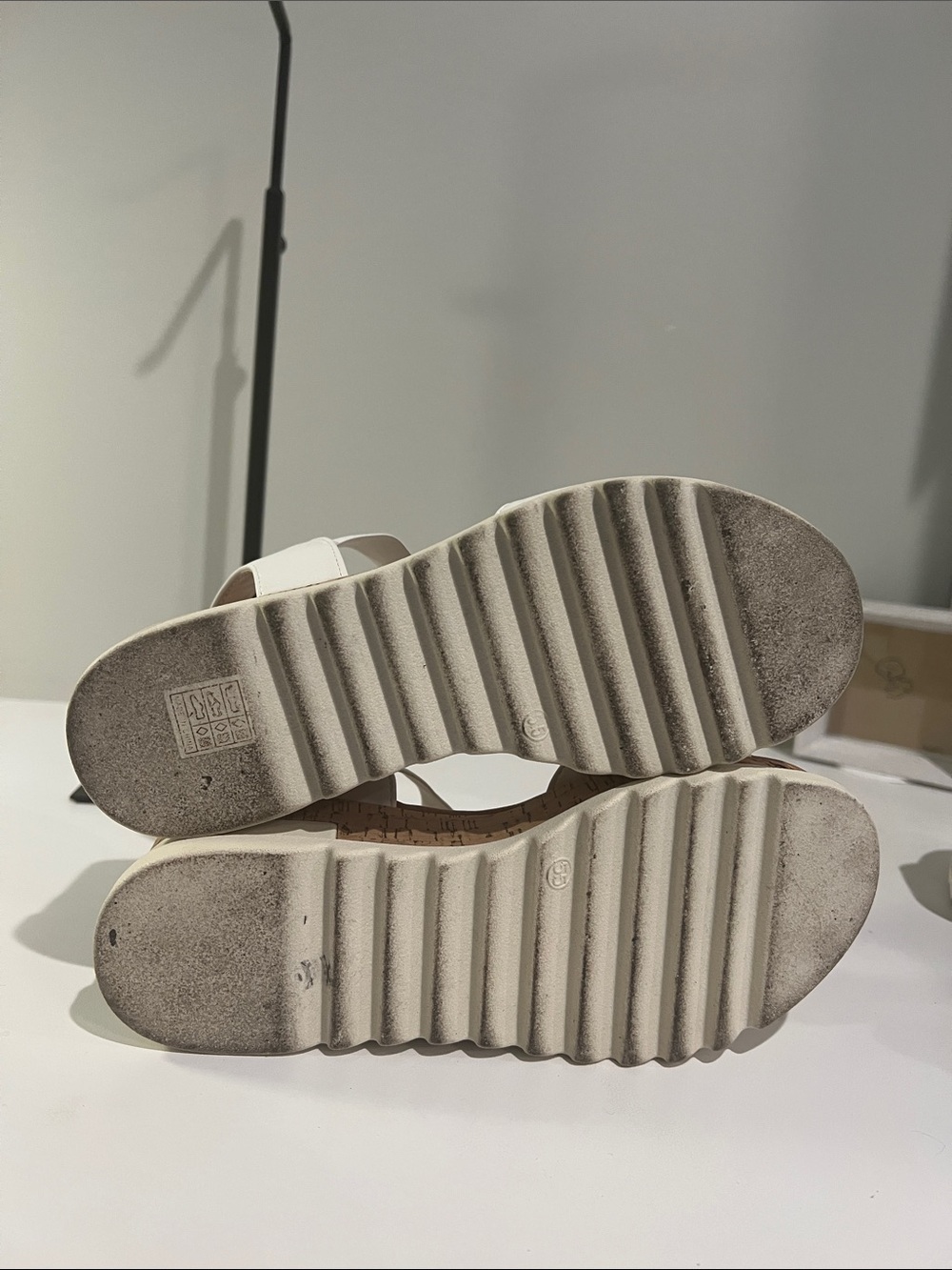 Dream Pairs White Cork Platform Sandals - Picture 6 of 7